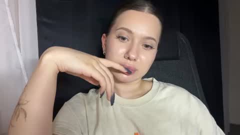 Snapshot of kattymalina chatting on July 2026 06:34:02 PM Elizabeth online show from July 2026 06:34:02 PM