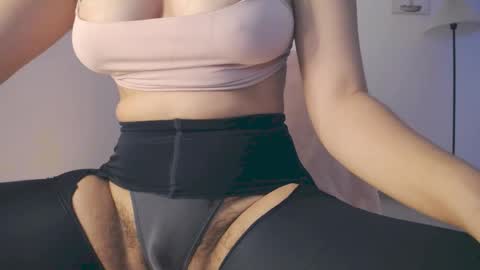  K a t  y  online show from April 2026 10:43:02 PM