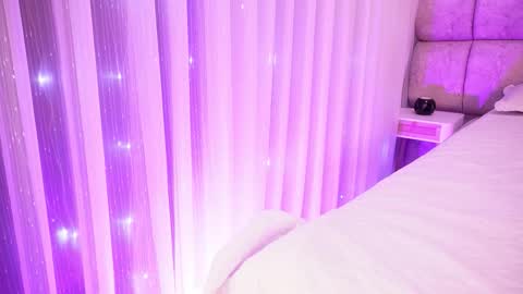 Katy online show from December 2025 12:00:01 PM