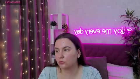 Snapshot of katyaneilson chatting on May 2026 07:13:01 AM Kate online show from May 2026 07:13:01 AM