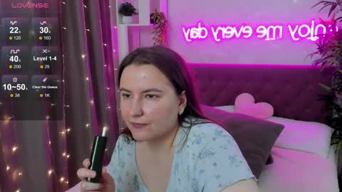 Snapshot of katyaneilson chatting on June 2026 06:18:02 AM Kate online show from June 2026 06:18:02 AM