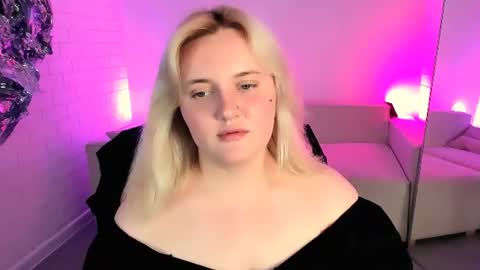 Snapshot of katybriggs chatting on June 2026 09:36:02 AM Katy online show from June 2026 09:36:02 AM