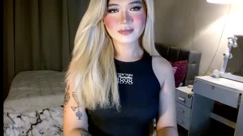 katykiat online show from October 2025 08:53:02 PM