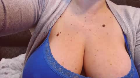 Katy online show from December 2024 06:12:02 AM