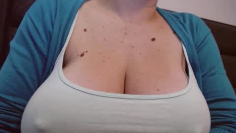 Katy online show from October 2025 04:53:01 AM