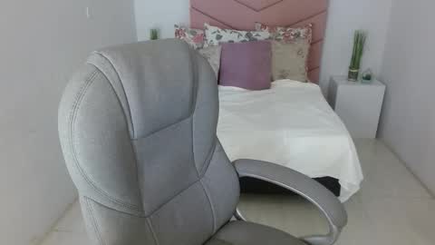 katyrojas online show from November 2025 12:15:01 PM