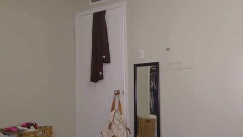 kaylee kakes online show from April 2026 07:49:01 PM