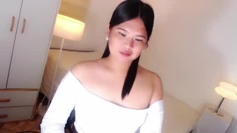 Snapshot of kayleepinay chatting on May 2026 04:04:02 PM Y O U R F U T U R E K A Y L E E online show from May 2026 04:04:02 PM