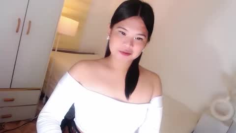 Snapshot of kayleepinay chatting on May 2026 10:27:01 PM Y O U R F U T U R E K A Y L E E online show from May 2026 10:27:01 PM