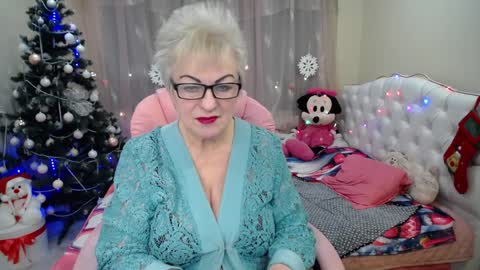 kaylesmoll online show from January 2025 05:41:02 AM