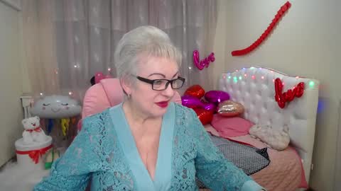 kaylesmoll online show from February 2025 12:53:02 AM