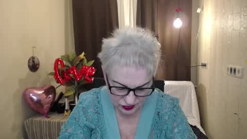 kaylesmoll online show from February 2025 11:47:02 PM