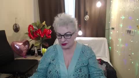 kaylesmoll online show from February 2025 05:59:01 AM