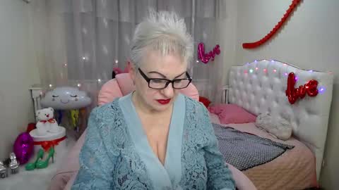 kaylesmoll online show from February 2025 11:36:01 PM