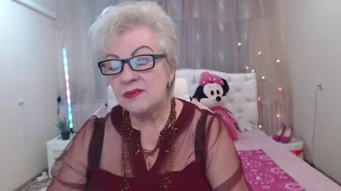 kaylesmoll online show from September 2025 06:53:01 PM