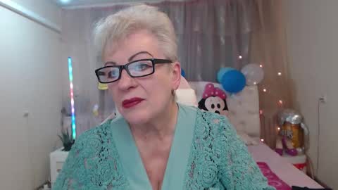 kaylesmoll online show from September 2025 06:24:01 PM