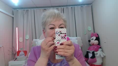 kaylesmoll online show from April 2026 07:03:02 PM