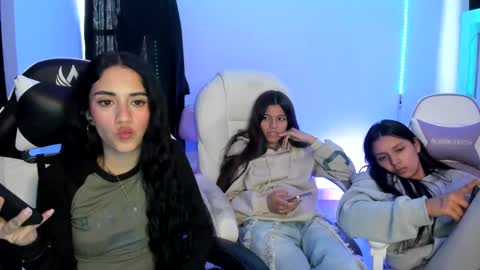 kaylie online show from March 2025 10:05:02 PM