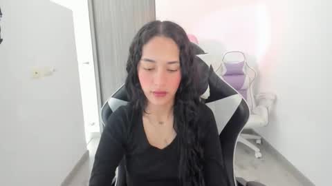 kaylie online show from October 2025 01:20:02 PM