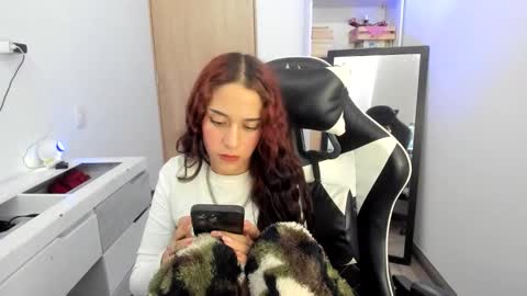 Snapshot of kaylie_xxx chatting on April 2026 08:57:02 PM kaylie online show from April 2026 08:57:02 PM
