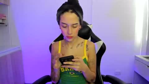 Snapshot of kaylie_xxx chatting on May 2026 08:49:01 PM kaylie online show from May 2026 08:49:01 PM