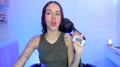 Snapshot of kaylie_xxx chatting on May 2026 06:27:01 PM kaylie online show from May 2026 06:27:01 PM