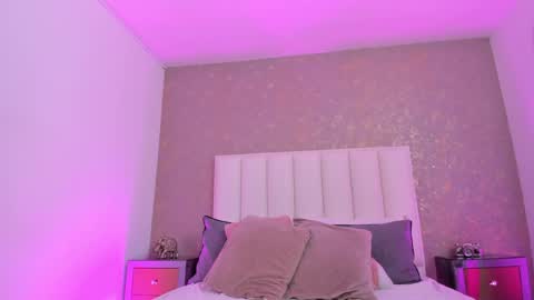 kayliebrooks online show from May 2026 02:11:01 PM