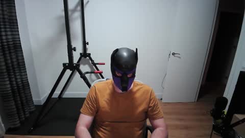 Neon online show from November 2025 07:13:02 PM