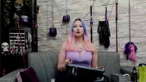 Miss Kazia online show from November 2025 03:55:01 PM