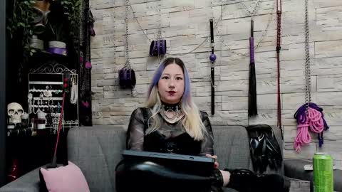 Miss Kazia online show from January 2026 01:43:01 AM