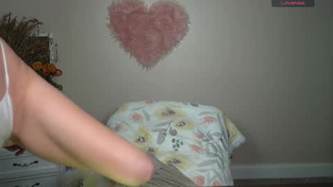 EliandKylie online show from September 2025 02:22:02 AM