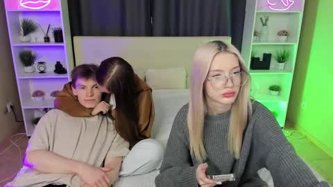 Seb Polly Roxy Jonny online show from February 2025 02:29:02 PM