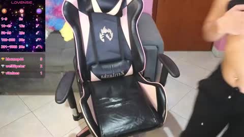 keeiity_moon online show from February 2025 02:00:02 PM