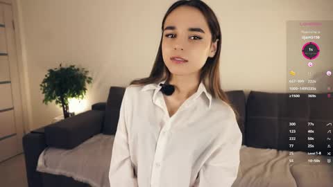 Snapshot of keeleyreineck chatting on May 2026 05:36:01 AM Nika online show from May 2026 05:36:01 AM