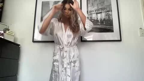 Snapshot of keeliebaby chatting on March 2025 11:24:02 PM Keelie xx online show from March 2025 11:24:02 PM