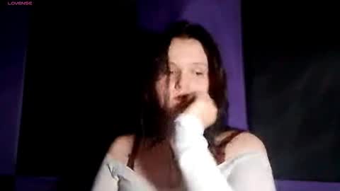 Lora online show from November 2025 02:06:01 PM