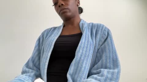 Keephimcum69me online show from December 2025 03:32:01 PM