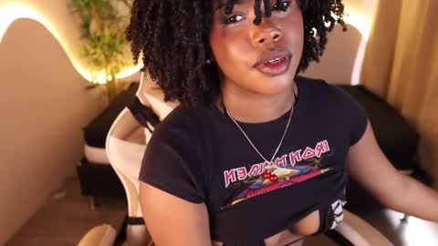 Kehlannis online show from October 2025 08:49:01 PM