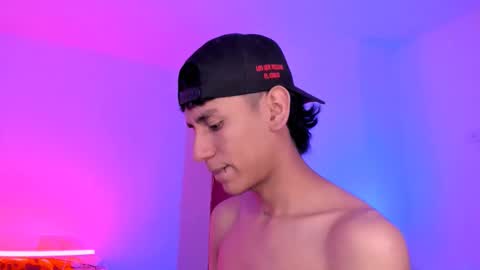 Alejandro Gonzalez online show from November 2025 02:39:01 AM