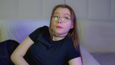 Keira online show from March 2025 09:09:02 PM