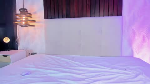 Keita moon online show from April 2026 12:24:01 PM