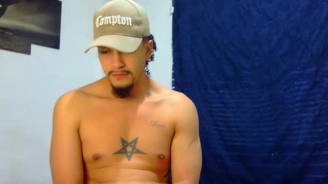 Snapshot of keivid_2303 chatting on February 2025 02:15:02 PM david online show from February 2025 02:15:02 PM