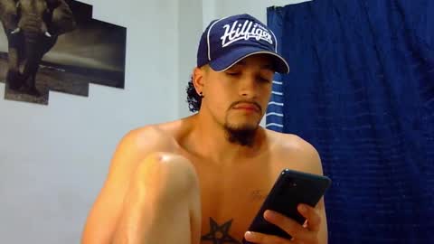 Snapshot of keivid_2303 chatting on February 2025 03:10:01 PM david online show from February 2025 03:10:01 PM