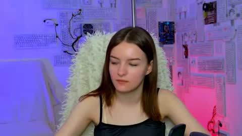 Snapshot of kelliebanshe chatting on July 2026 04:18:01 AM kelliebanshe online show from July 2026 04:18:01 AM