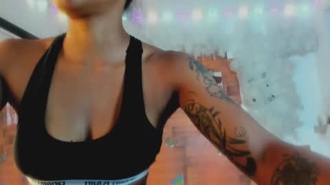 kelly__thomson online show from February 2025 02:29:02 PM