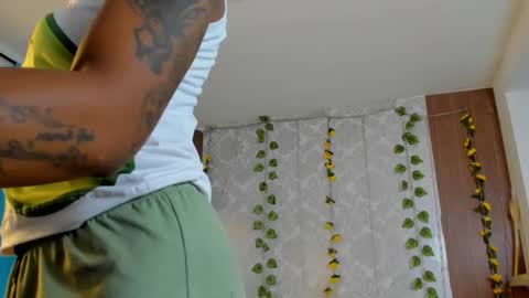 kelly__thomson online show from July 2026 12:51:02 PM
