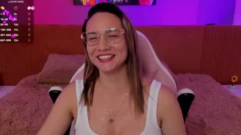 kelly_cute9 online show from June 2026 05:17:02 AM