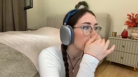 Snapshot of kellyberry__ chatting on February 2026 05:24:01 PM Kelly online show from February 2026 05:24:01 PM