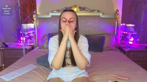 Im Kelly online show from October 2025 01:08:01 PM