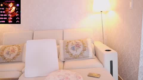 Snapshot of kellyfernandes chatting on May 2026 12:10:01 PM vanessa online show from May 2026 12:10:01 PM